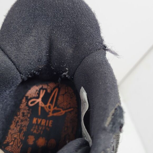 Nike CQ9326-007 Kyrie \